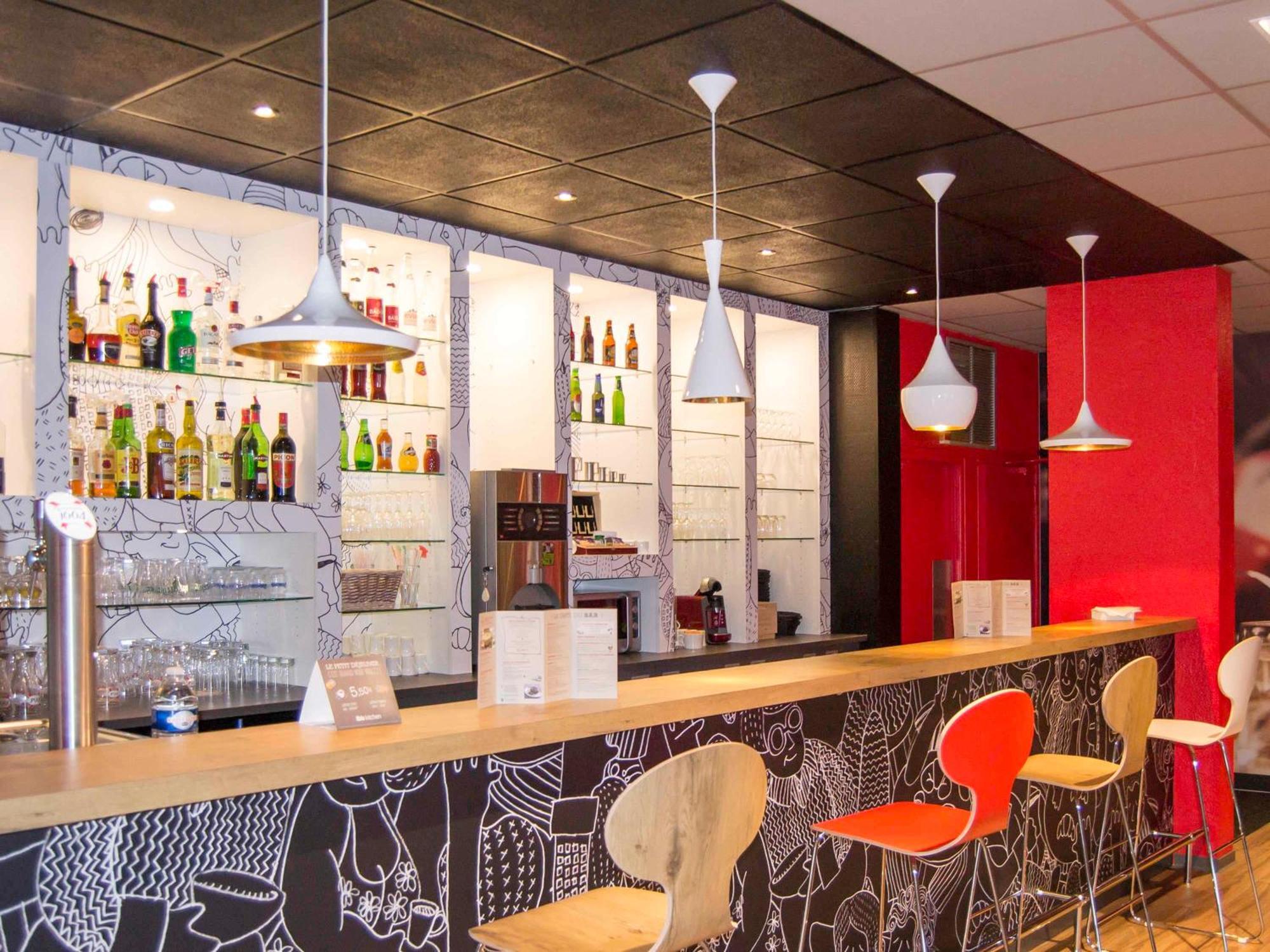 Ibis Egletons Hotel Bagian luar foto