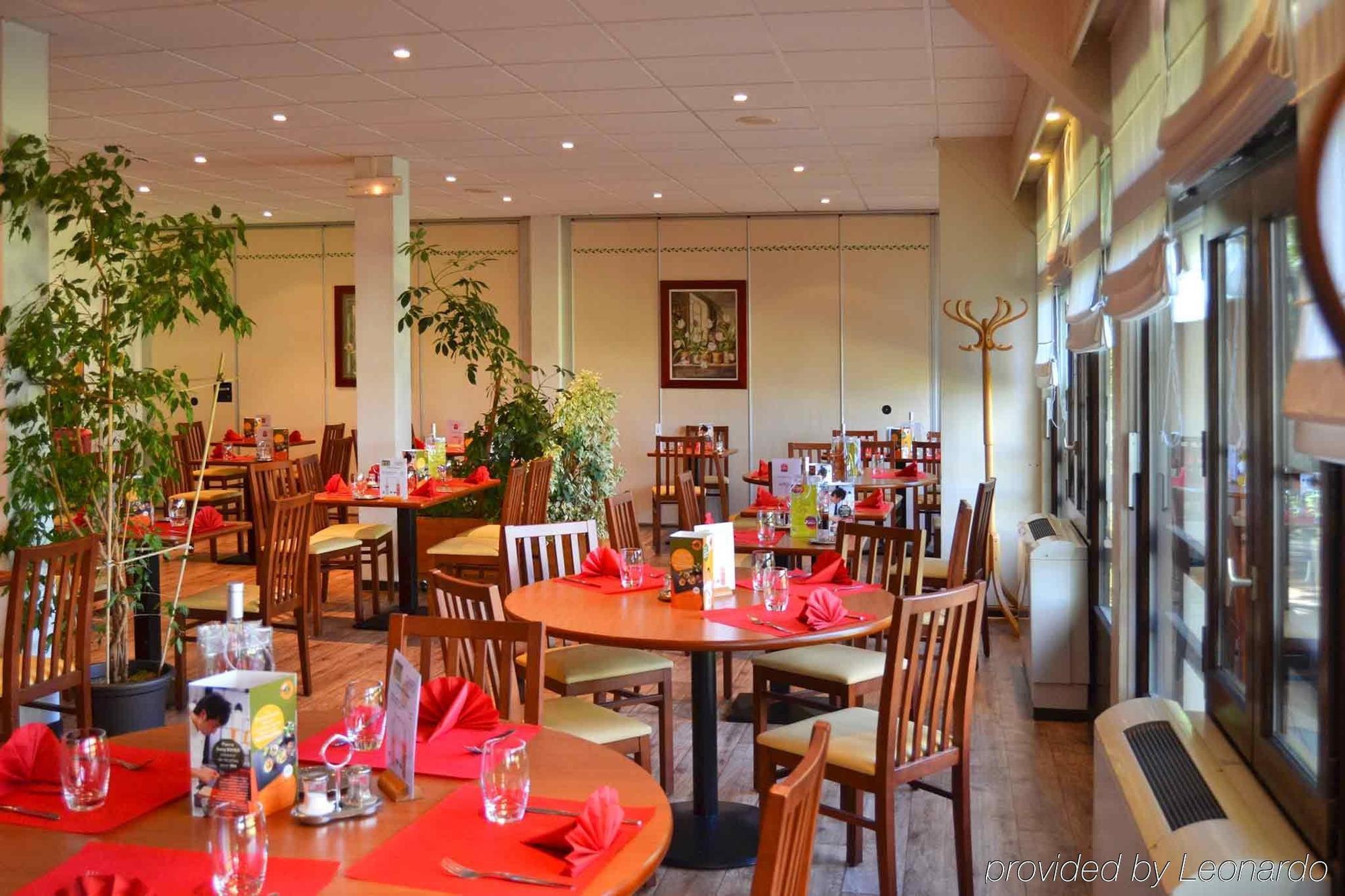 Ibis Egletons Hotel Bagian luar foto